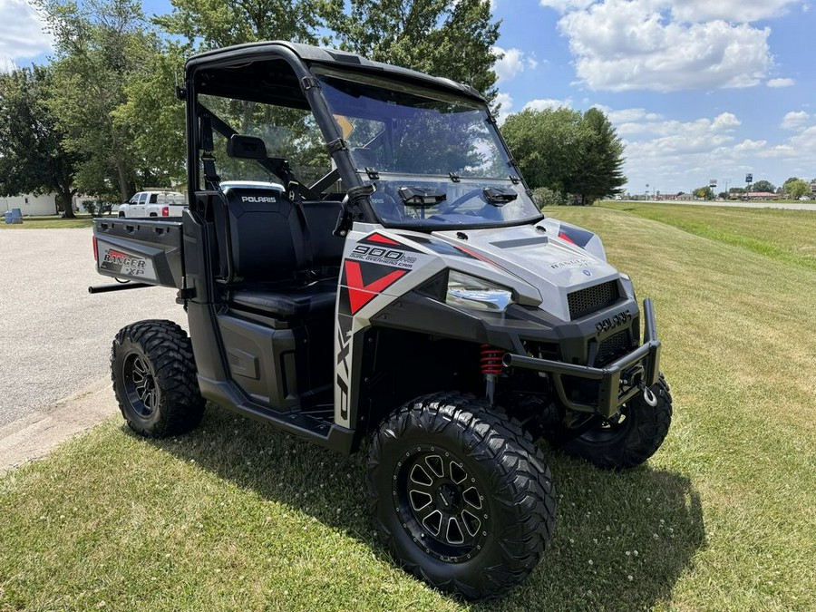 2019 Polaris® Ranger XP® 900 EPS Premium Silver Pearl