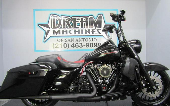 2017 Harley-Davidson® FLHRXS - Road King® Special