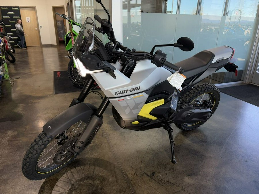 2025 Can-Am® Origin '73