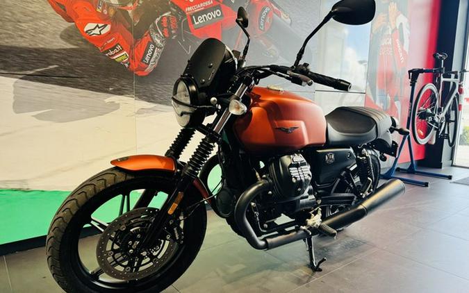 2021 Moto Guzzi V7 Stone E5