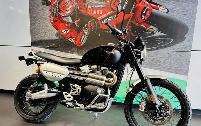 2021 Triumph Scrambler 1200 XC Jet BlackMatte Black