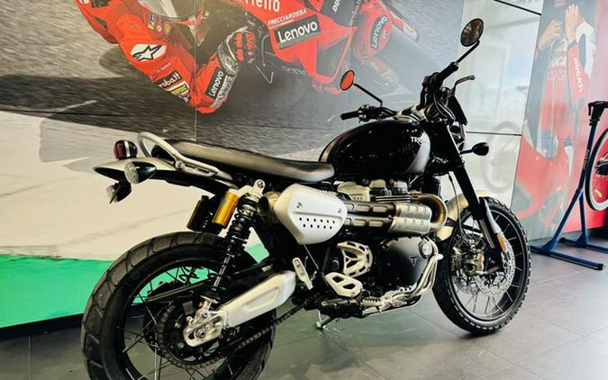 2021 Triumph Scrambler 1200 XC Jet BlackMatte Black