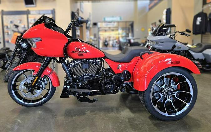 2026 Harley-Davidson® FLTRT - Road Glide® 3
