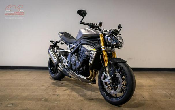 2022 Triumph Speed Triple 1200 RS Matte Silver Ice