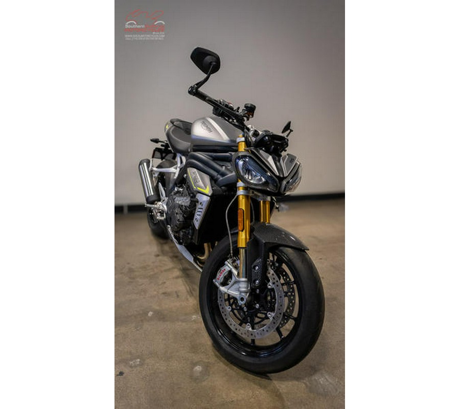 2022 Triumph Speed Triple 1200 RS Matte Silver Ice