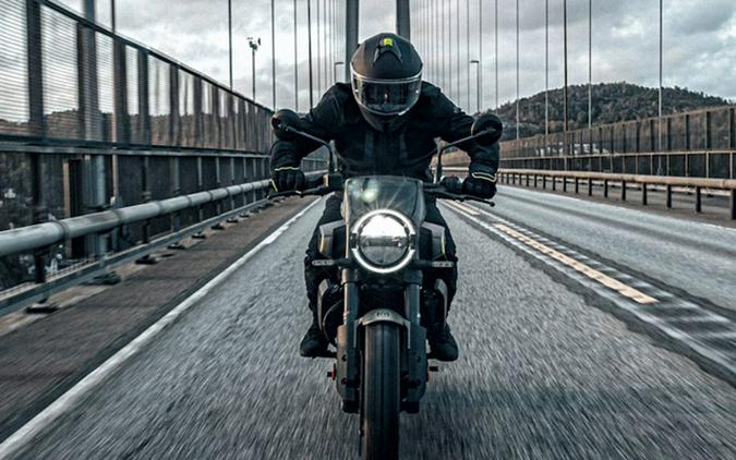 2024 Husqvarna SVARTPILEN 401