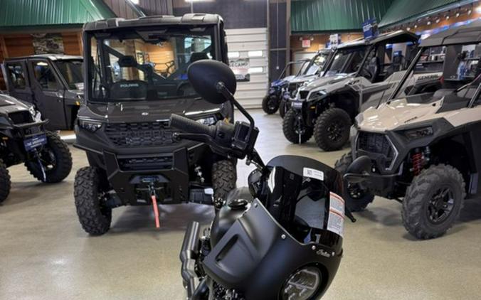 2025 Indian Motorcycle® Indian Sport Chief - Black Smoke