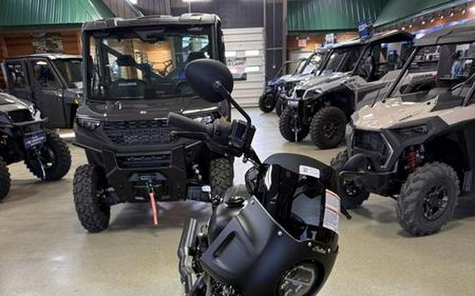 2025 Indian Motorcycle® Indian Sport Chief - Black Smoke