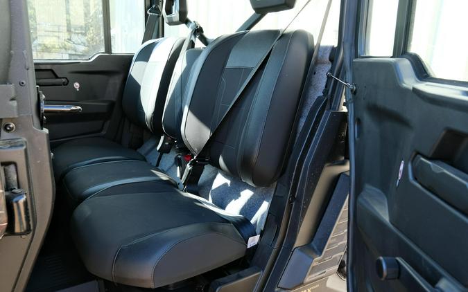 2026 CAN-AM DEFENDER MAX XT CAB HD11 WITH 1025 INCH TOUCHSCREEN