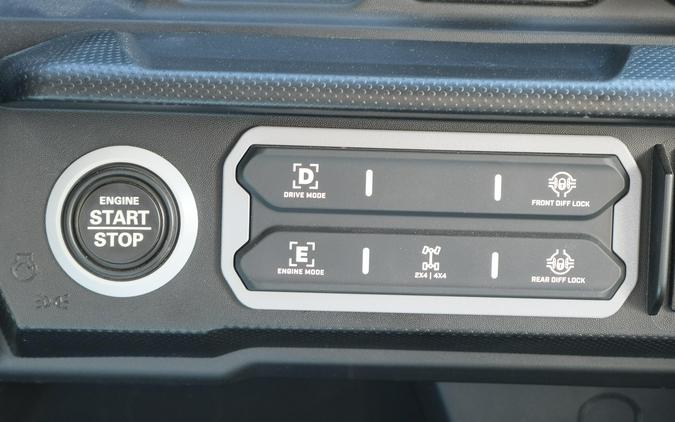 2026 CAN-AM DEFENDER MAX XT CAB HD11 WITH 1025 INCH TOUCHSCREEN