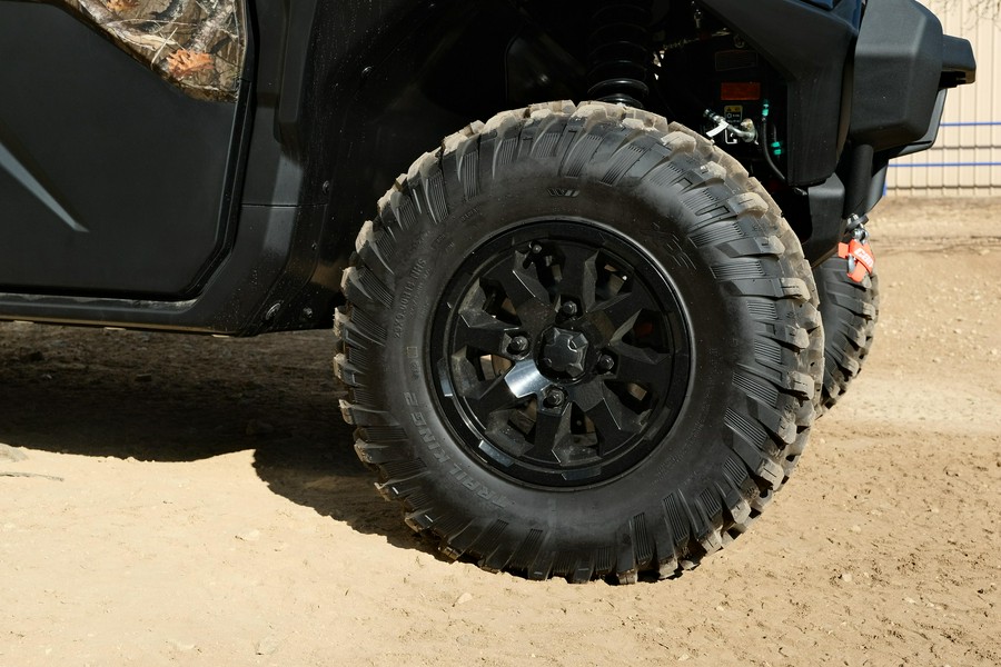 2026 CAN-AM DEFENDER MAX XT CAB HD11 WITH 1025 INCH TOUCHSCREEN