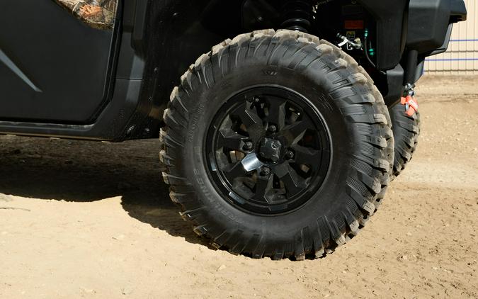 2026 CAN-AM DEFENDER MAX XT CAB HD11 WITH 1025 INCH TOUCHSCREEN