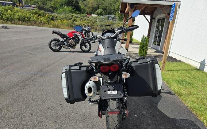 2022 Moto Guzzi V85 TT Travel