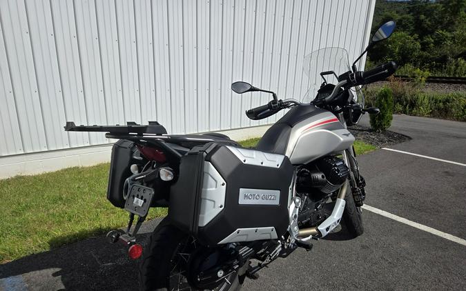 2022 Moto Guzzi V85 TT Travel