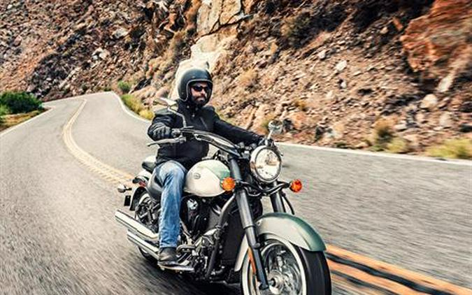 2020 Kawasaki Vulcan 900 Classic