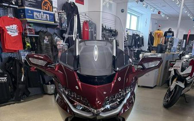 2025 Honda® GL18TSES