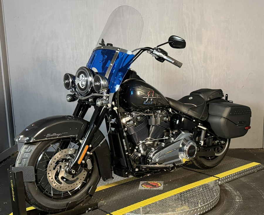 2026 Harley-Davidson® Heritage Classic® FLHC MIDNIGHT EMBER