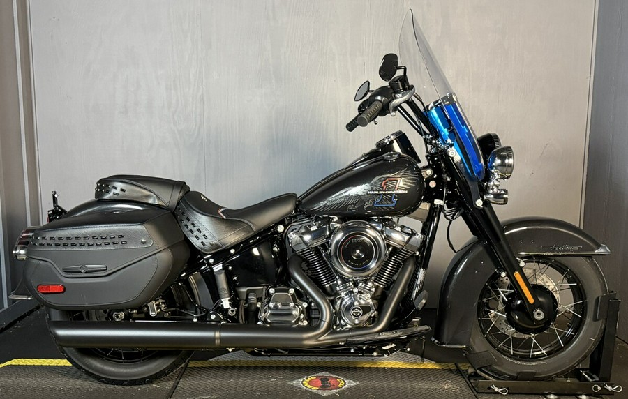 2026 Harley-Davidson® Heritage Classic® FLHC MIDNIGHT EMBER