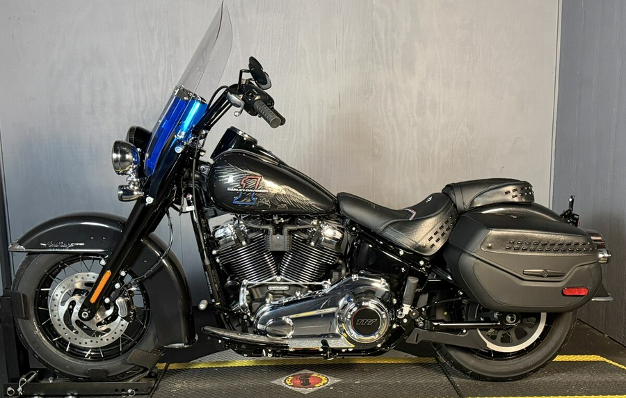 2026 Harley-Davidson® Heritage Classic® FLHC MIDNIGHT EMBER