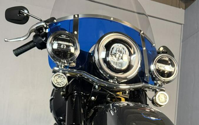 2026 Harley-Davidson® Heritage Classic® FLHC MIDNIGHT EMBER