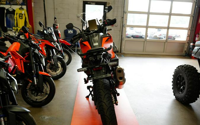 2027 KTM Super Adventure 1390 S