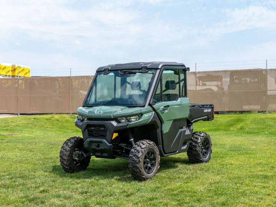 2024 Can-Am™ Defender DPS CAB HD9