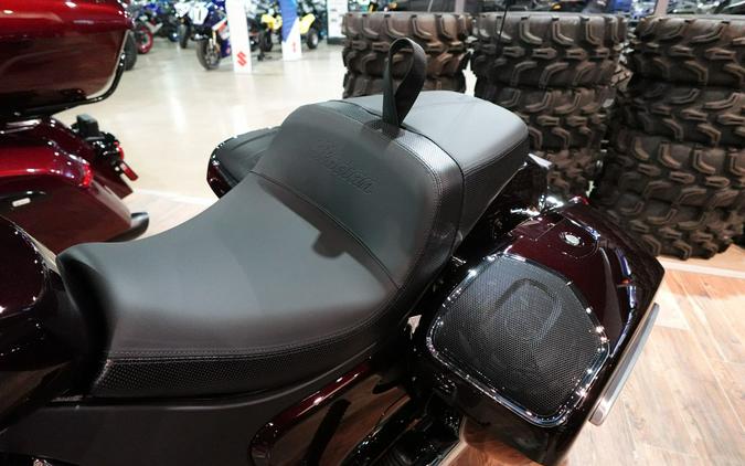 2026 Indian Motorcycle Challenger® Limited 112 with PowerBand Audio Package