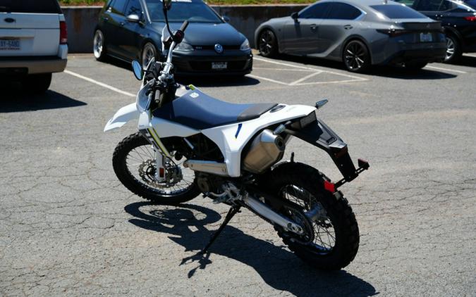 2027 Husqvarna Motorcycles Enduro 701