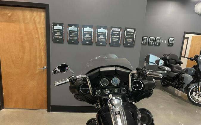 2011 Harley-Davidson® Electra Glide® Ultra Classic® Black