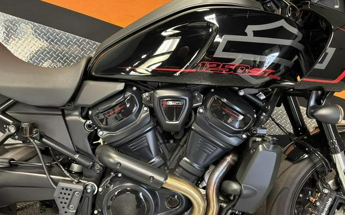 2025 Harley-Davidson® RA1250ST - Pan America® 1250 ST