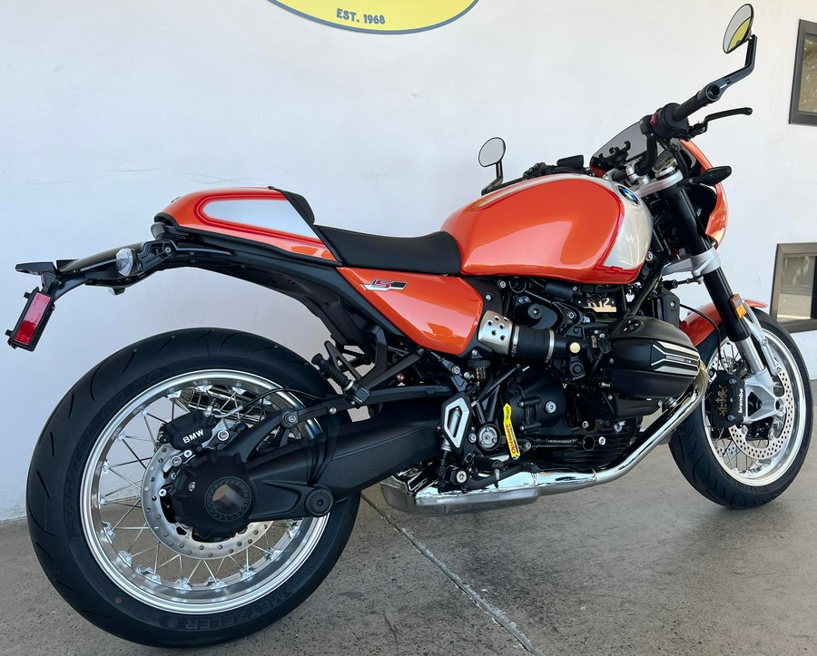 2026 BMW R12S