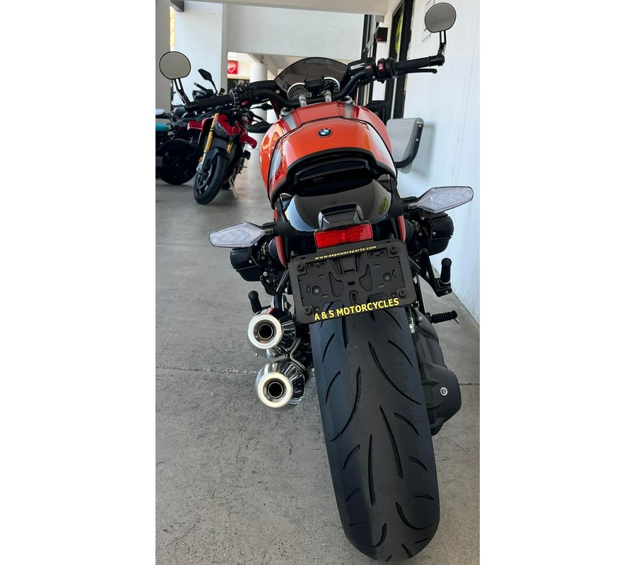 2026 BMW R12S