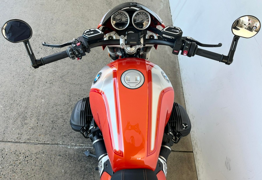 2026 BMW R12S