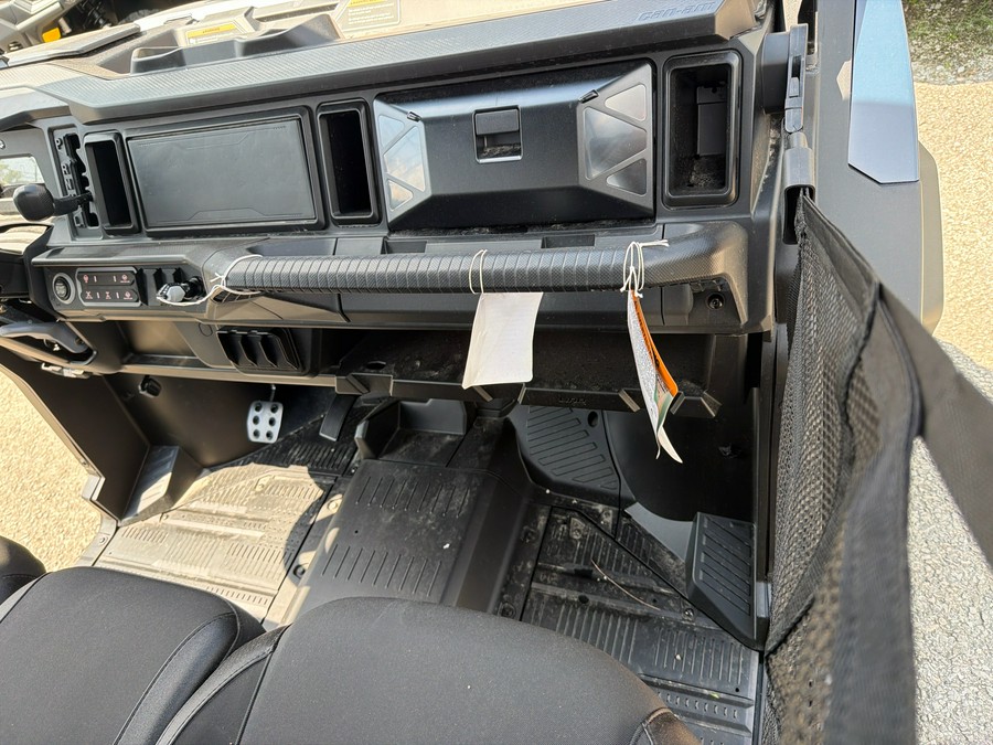2026 Can-Am Defender MAX XT HD11