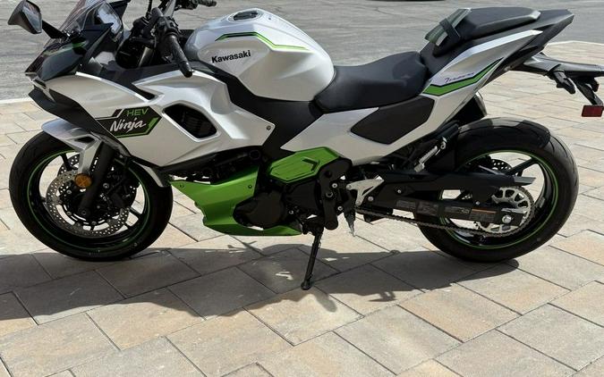 2024 Kawasaki Ninja® 7 Hybrid ABS
