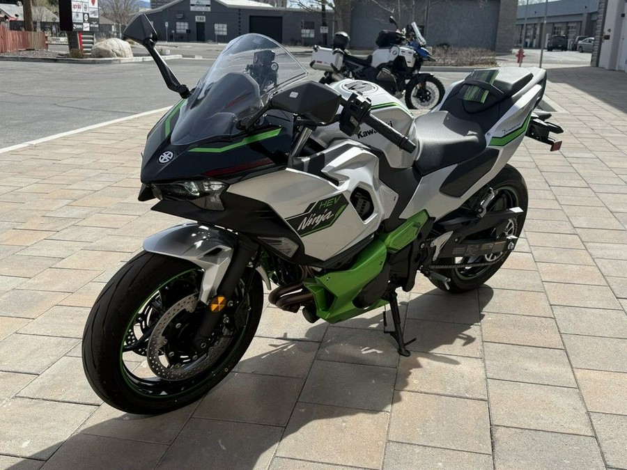2024 Kawasaki Ninja® 7 Hybrid ABS