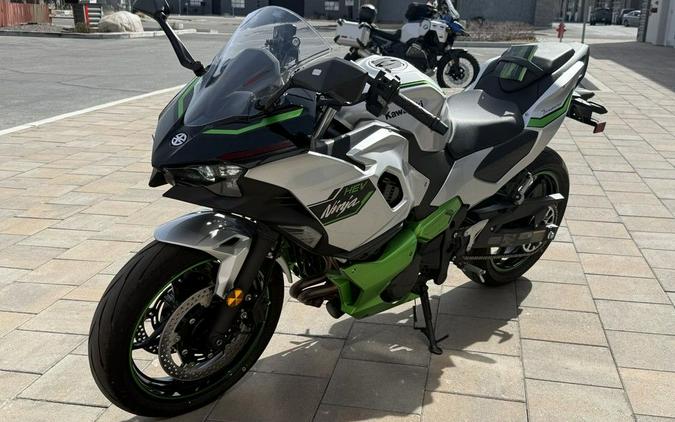2024 Kawasaki Ninja® 7 Hybrid ABS