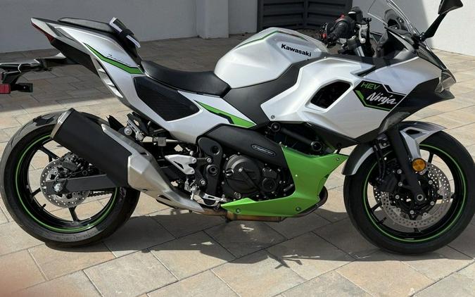 2024 Kawasaki Ninja® 7 Hybrid ABS