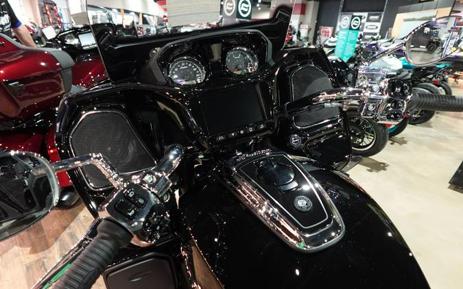 2026 Indian Motorcycle Pursuit® Limited® with 112 and Powerband Audio Package