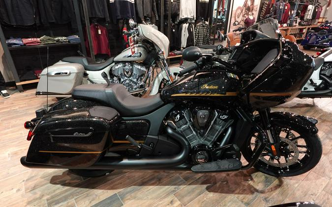 2026 Indian Motorcycle Challenger® Dark Horse® 112 with PowerBand Audio Package