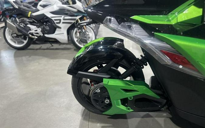 2026 Polaris Slingshot® Grand Touring Manual