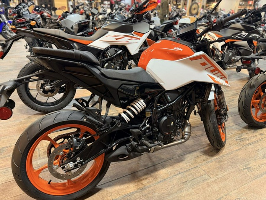 2024 KTM 250 Duke 250