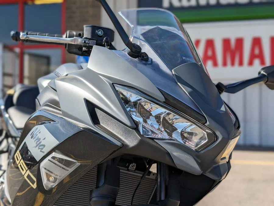 2024 Kawasaki Ninja® 650 Base