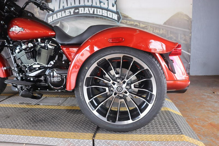 2025 Harley-Davidson® FLTRT - Road Glide® 3