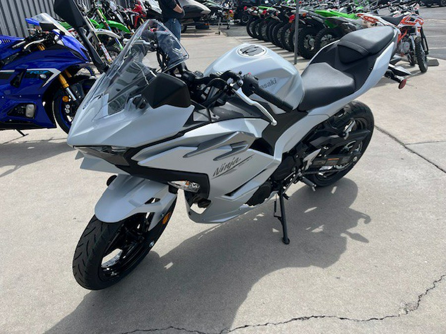 2025 Kawasaki Ninja® 500 ABS