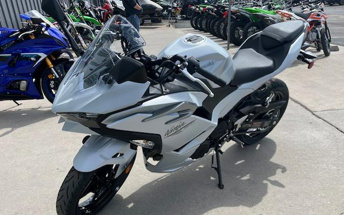 2025 Kawasaki Ninja® 500 ABS