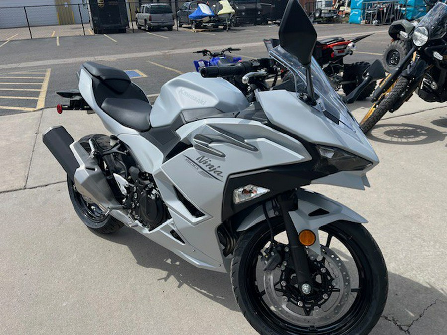 2025 Kawasaki Ninja® 500 ABS