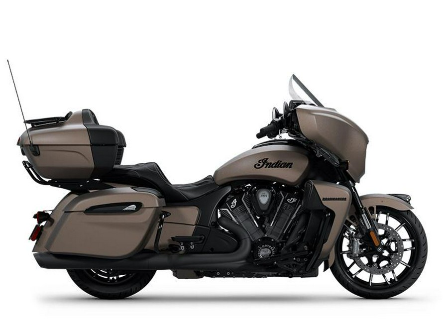 2025 Indian Motorcycle® Roadmaster® PowerPlus Dark Horse® w/PowerBand Nara Bronze Smoke