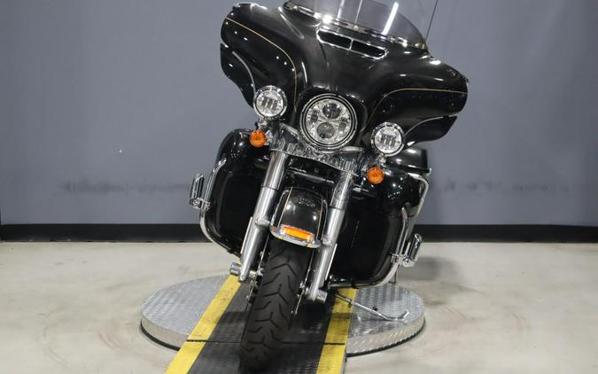 2017 Harley-Davidson® Ultra Limited Black Quartz