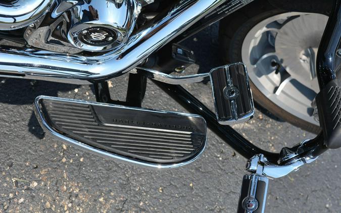 2022 Harley-Davidson® Fat Boy® 114 Vivid Black